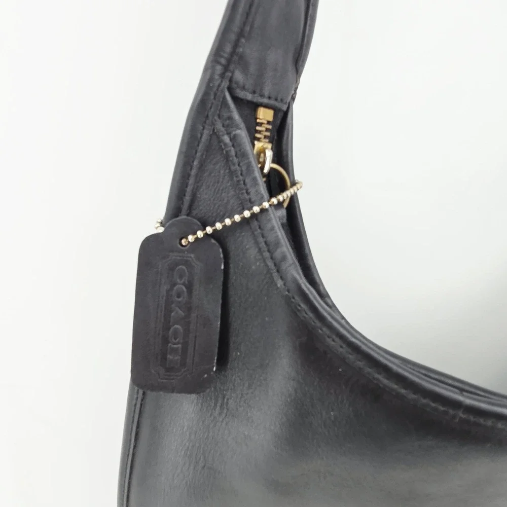 Coach Ergo Style Pocket Zip Black Leather Hobo Shoulder Bag Made in USA Vintage